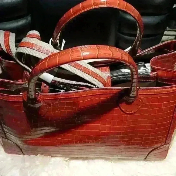 Claudia Firenze Italian leather shoulder bag - Picture 3 of 4